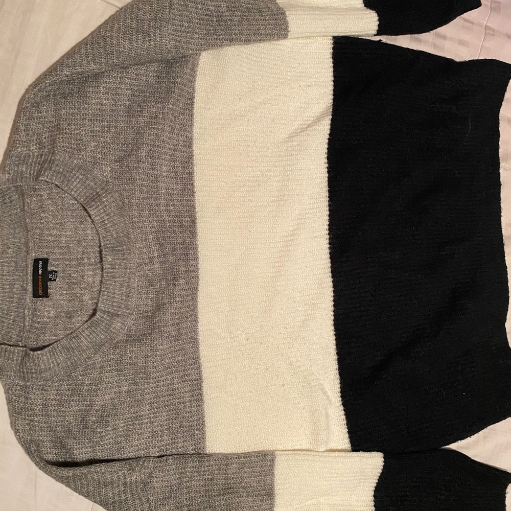 Gently Worn Oversized Sweater- Black, gray, white